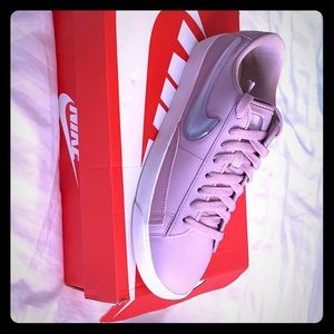 Nike Women’s Sneakers Pink/Gray